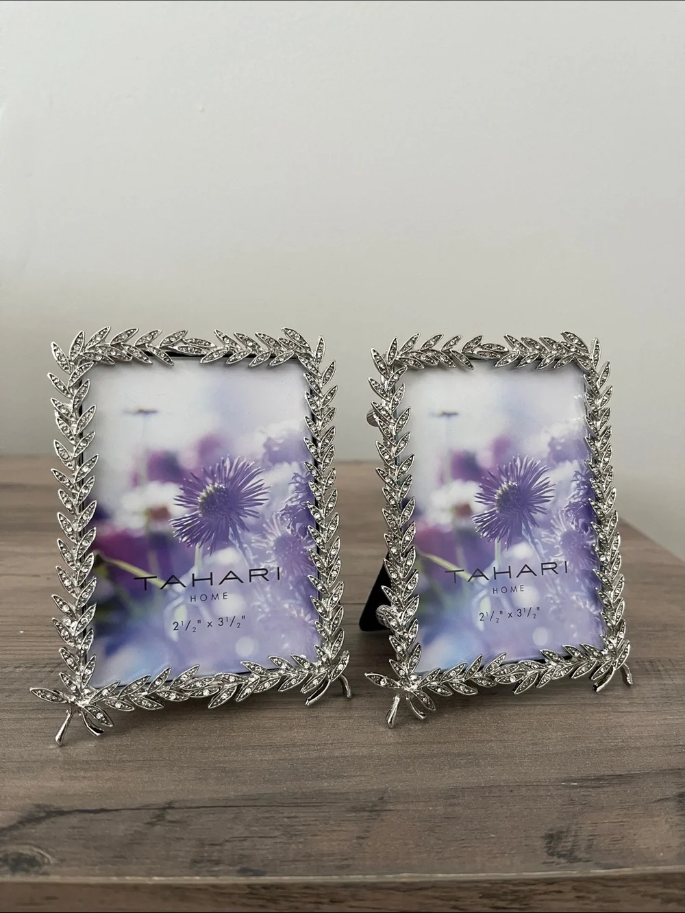 Tahari Silver Leaf Laurel Picture Frames Set